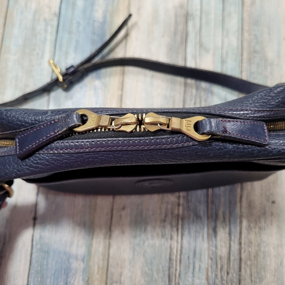 Vintage Dooney & Bourke Leather Crossbody Bag. - Picture 12 of 16